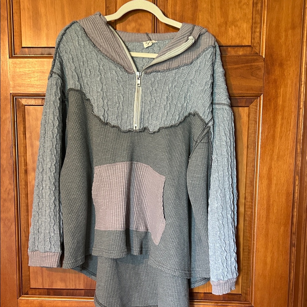 POL Two-Tone Gray Hooded Sweater